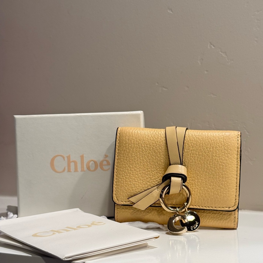 Chloe Tan Leather Trifold Wallet EUC Box & Dust Bag Included